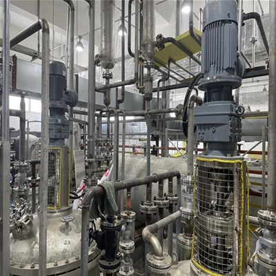 不銹鋼反應(yīng)釜攪拌設(shè)備現(xiàn)場